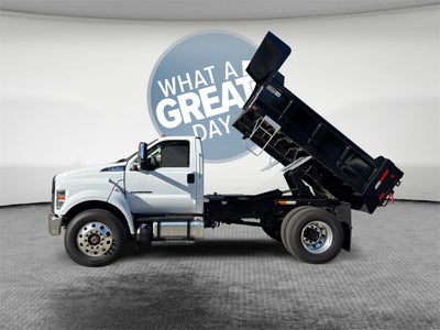 2025 Ford F-750SD Base DRW / 6.7L Diesel / 10' Steel Dump