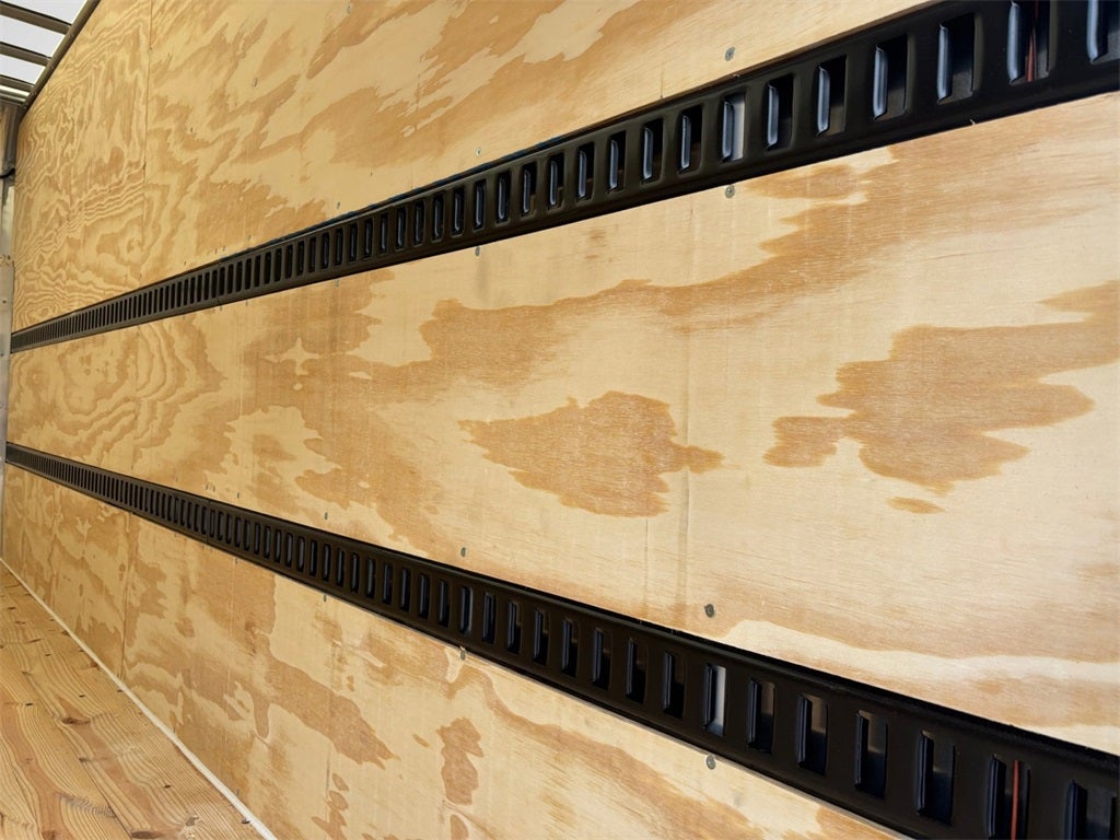 2026 Ford E-450SD Base DRW / 7.3L V8 / 16' Box w/Liftgate