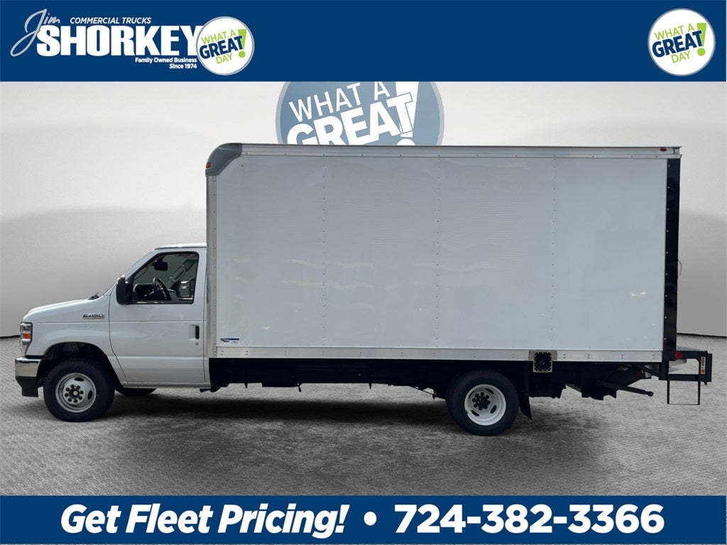 2026 Ford E-450SD Base DRW / 7.3L V8 / 16' Box w/Liftgate