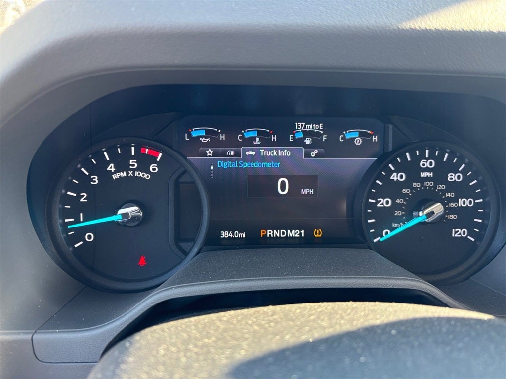 2026 Ford E-450SD Base DRW / 7.3L V8 / 16' Box w/Ramp