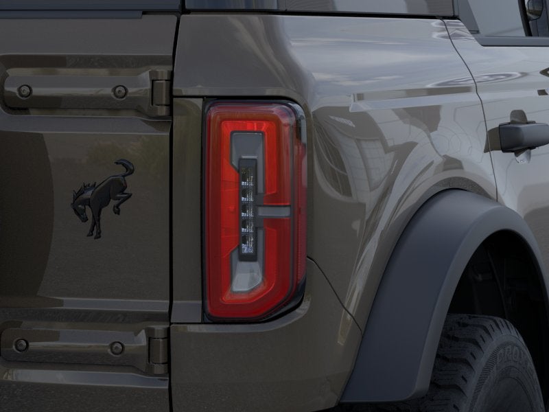 2025 Ford Bronco Outer Banks Black Appearance Package