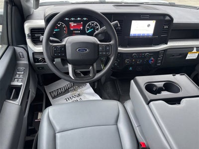 2026 Ford F-250SD XL 4x4 / 6.8L V8 / 8' Service Body