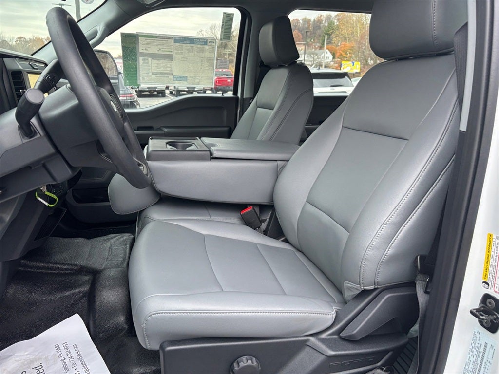 2026 Ford F-250SD XL 4x4 / 6.8L V8 / 8' Service Body