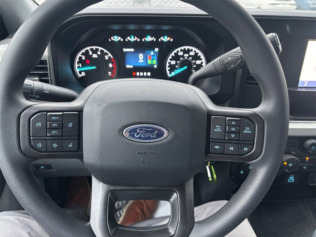 2026 Ford F-250SD XL 4x4 / 6.8L V8 / 8' Service Body