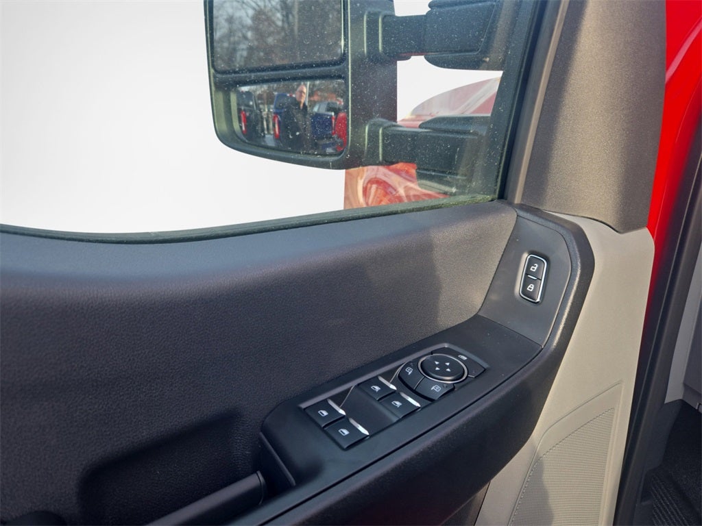 2026 Ford F-250SD XL 4x4 / 6.8L V8 / 8' Bed