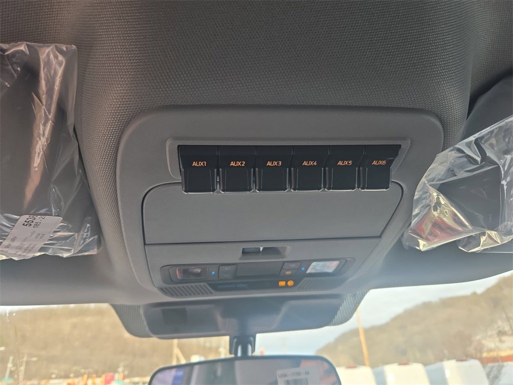 2026 Ford F-250SD XL 4x4 / 6.8L V8 / 8' Bed