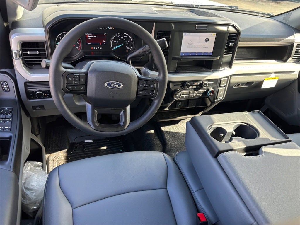 2026 Ford F-250SD XL 4x4 / 6.8L V8 / 8' Bed