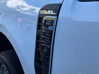 2026 Ford F-250SD XL 4x4 / 6.8L V8 / 8' Bed