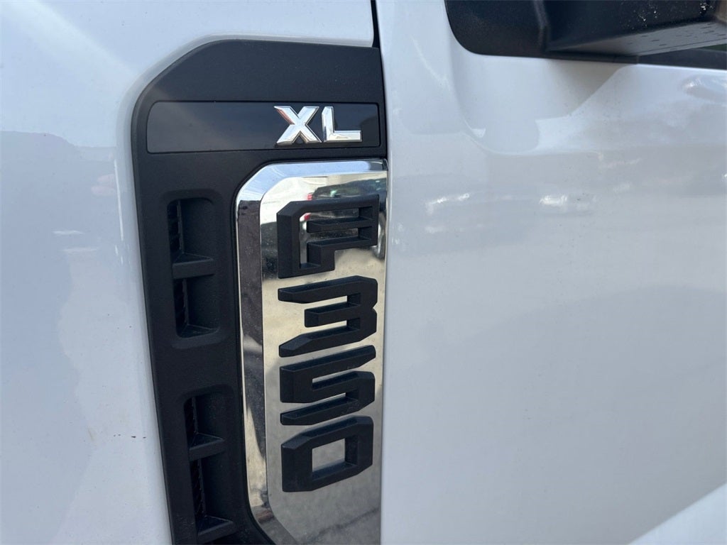 2026 Ford F-350SD XL 4x4 / 6.7L HO Diesel / 8' Bed