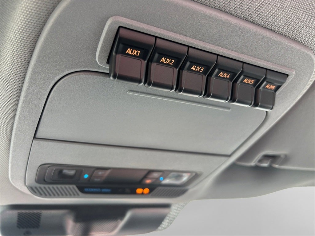 2026 Ford F-250SD XL 4x4 / 6.8L V8 / 8' Bed