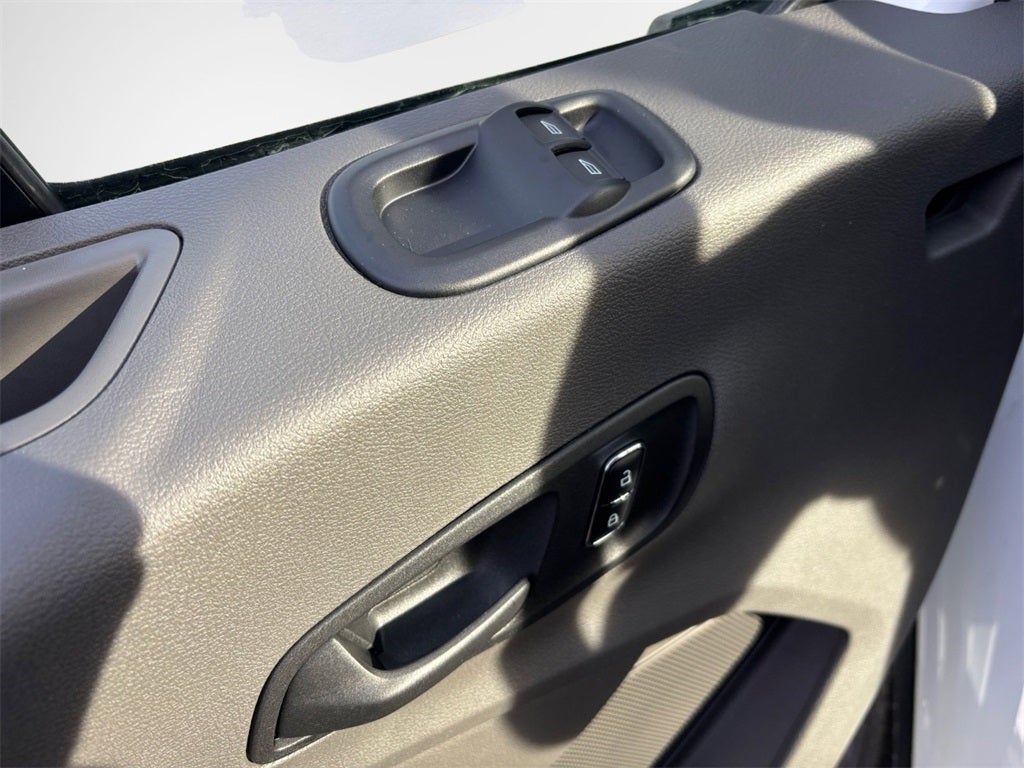 2026 Ford Transit-250 Base / 3.5L V6 / 148" WB MR