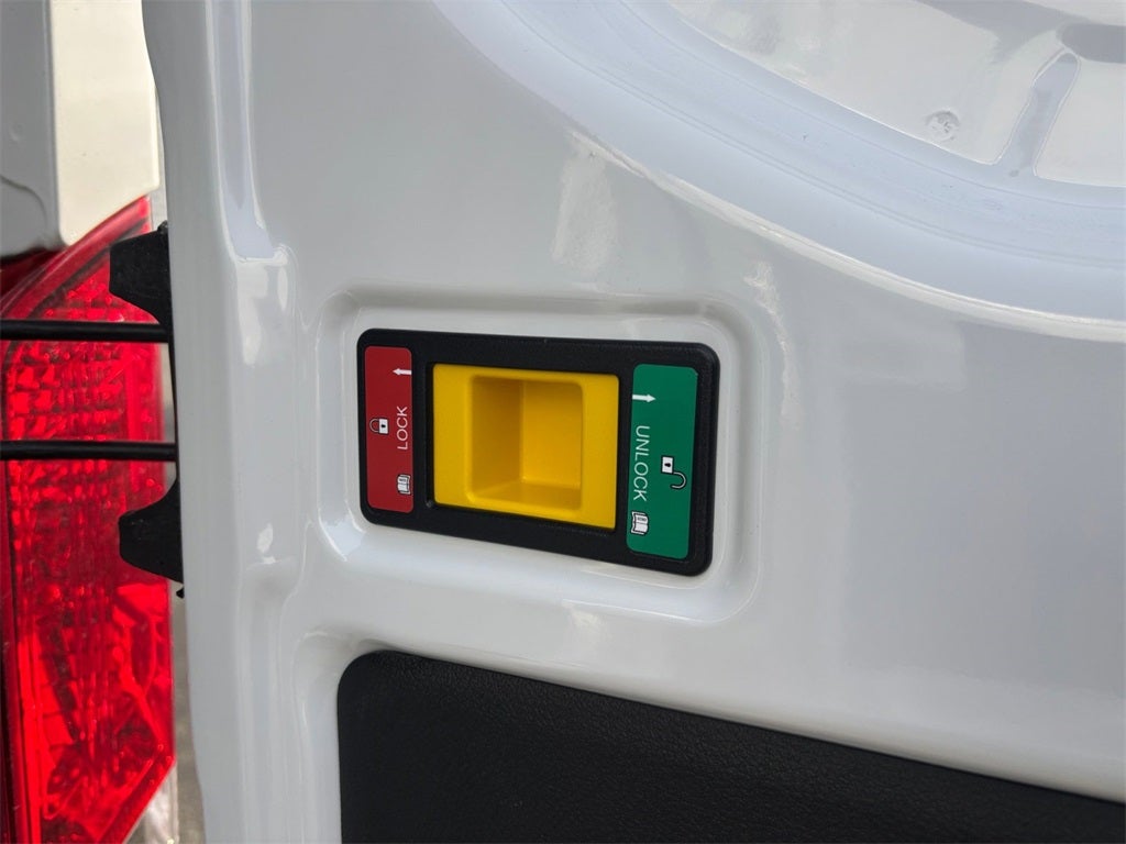 2026 Ford Transit-250 Base / 3.5L V6 / 148" WB MR