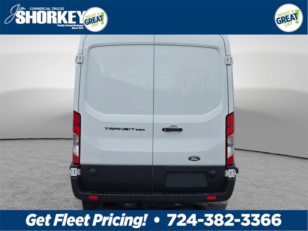 2026 Ford Transit-250 Base / 3.5L V6 / 148" WB MR