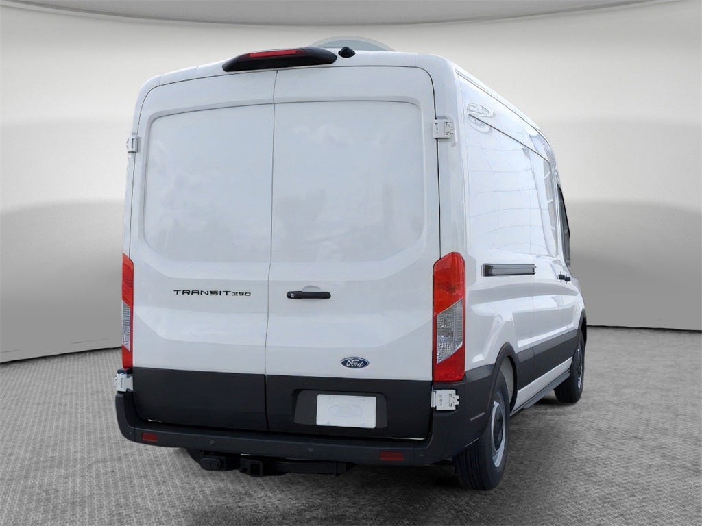 2026 Ford Transit-250 Base / 3.5L V6 / 148" WB MR