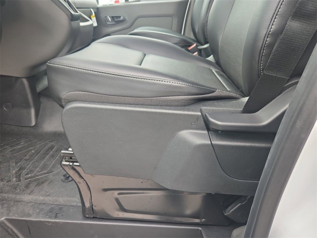 2026 Ford Transit-250 Base RWD / 3.5L V6 / 148" WB MR