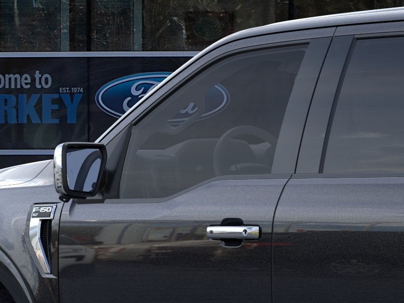 2026 Ford F-150 XLT Chrome Tow Package
