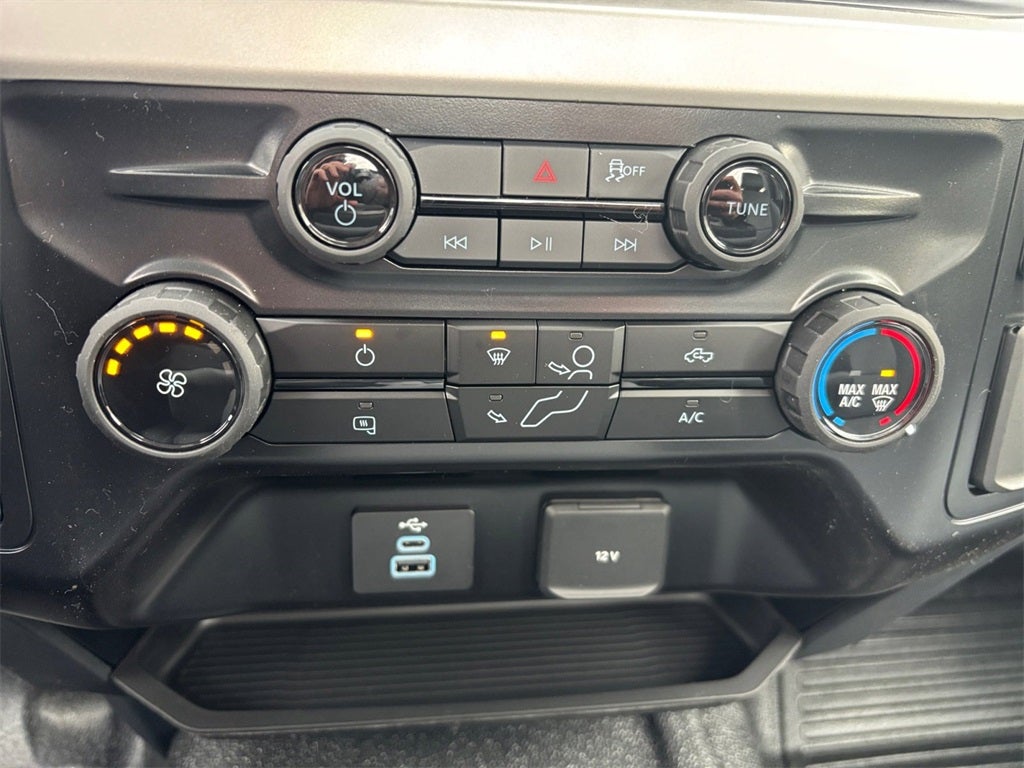 2026 Ford F-250SD XL 4x4 / 6.8L V8 / 8' Bed