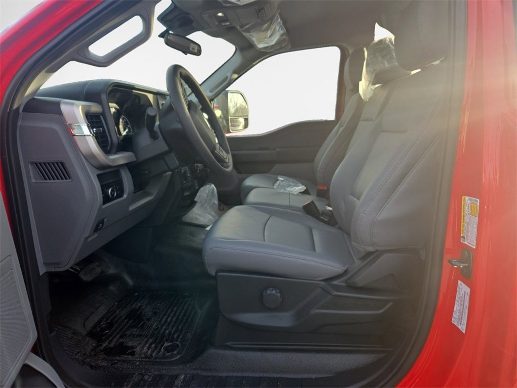 2026 Ford F-350SD XL 4x4 / 6.8L V8 / 8' Bed