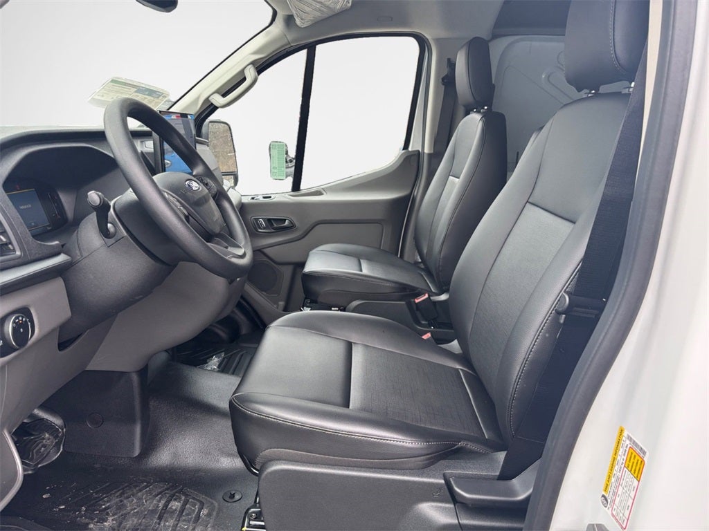 2026 Ford Transit-150 Base AWD / 3.5L V6 / 130" WB LR