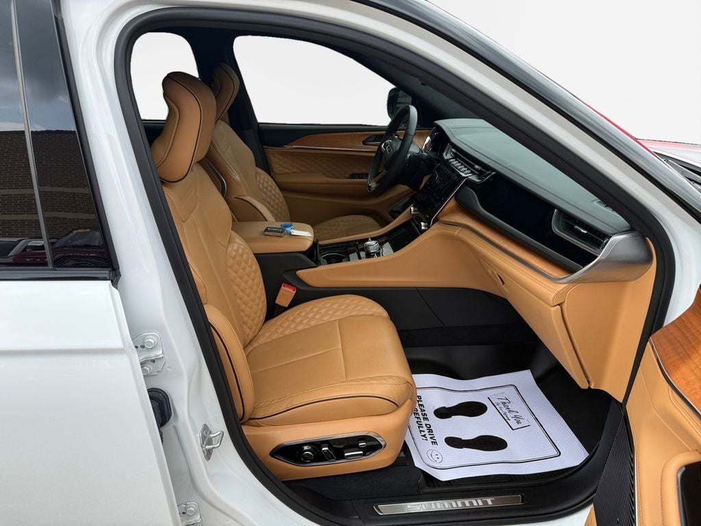2023 Jeep Grand Cherokee L Summit