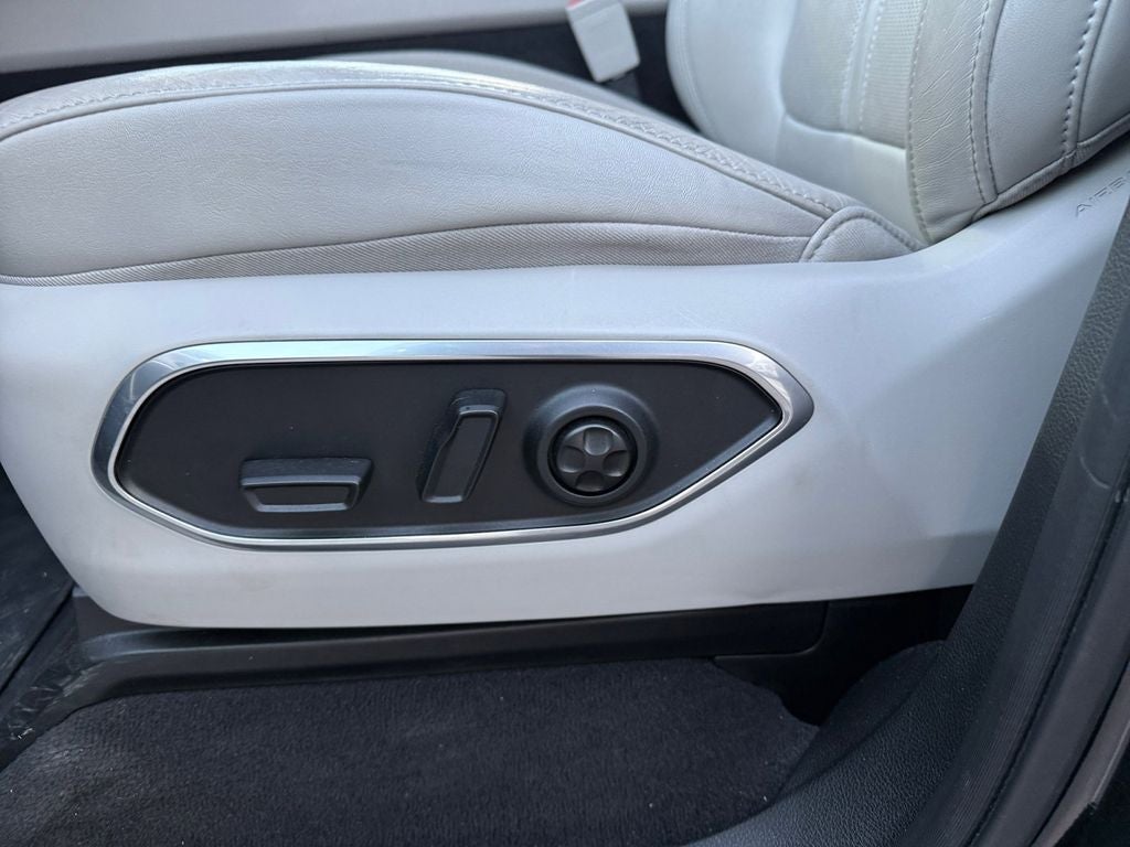 2024 Jeep Wagoneer L Series III