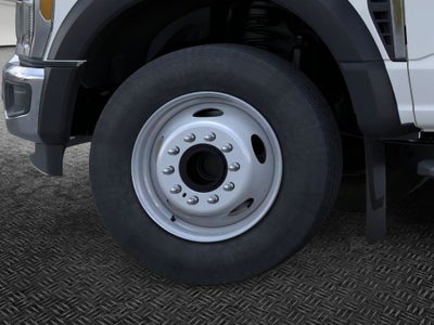 2026 Ford F-600SD XL DRW 4x2 / 7.3L V8 / 120" CA Chassis