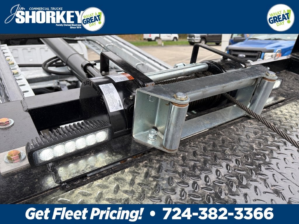 2026 Ford F-600SD XL DRW 4x4 / 7.3L V8 / 20' Steel Rollback