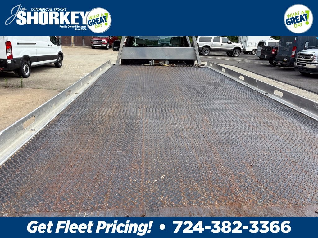 2022 Ford F-600SD XL DRW 4x4 / 7.3L V8 / 20' Steel Rollback