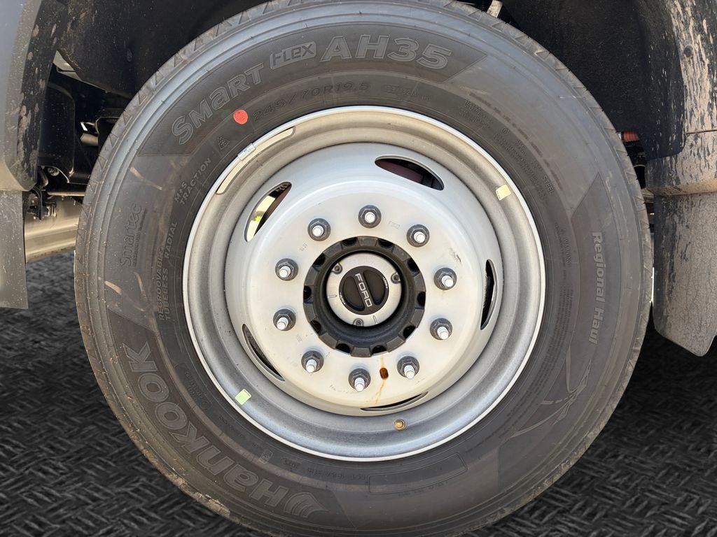 2026 Ford F-600SD XL DRW 4x4 / 7.3L V8 / 20' Steel Rollback