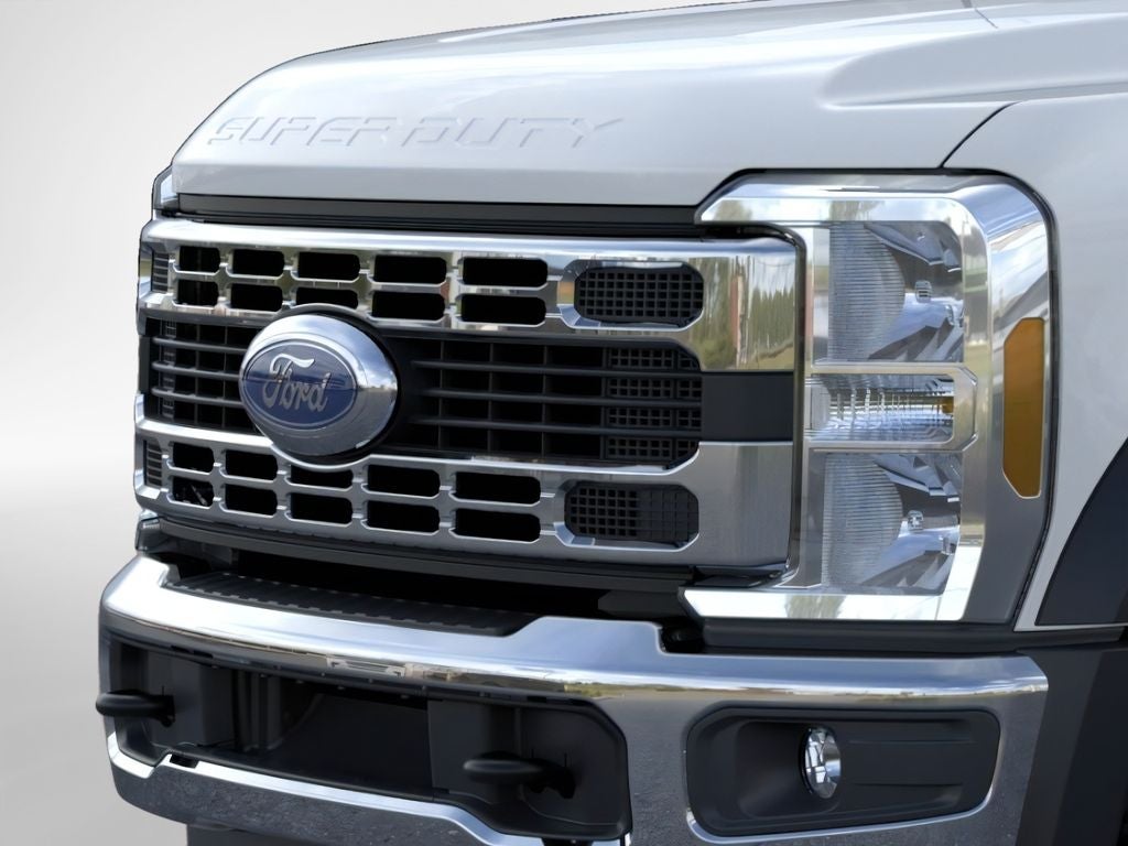 2026 Ford F-600SD XL DRW 4x4 / 6.7L Diesel / 120" CA Chassis