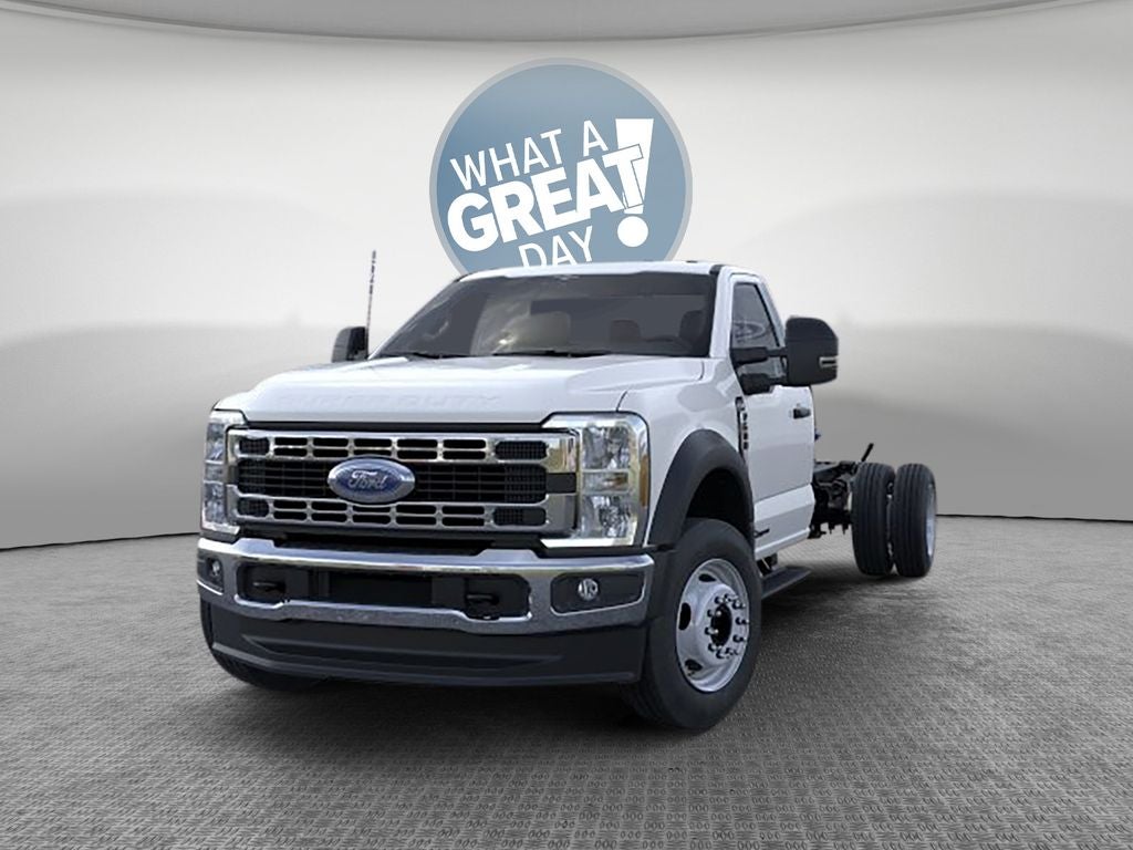 2026 Ford F-600SD XL DRW 4x4 / 6.7L Diesel / 120" CA Chassis