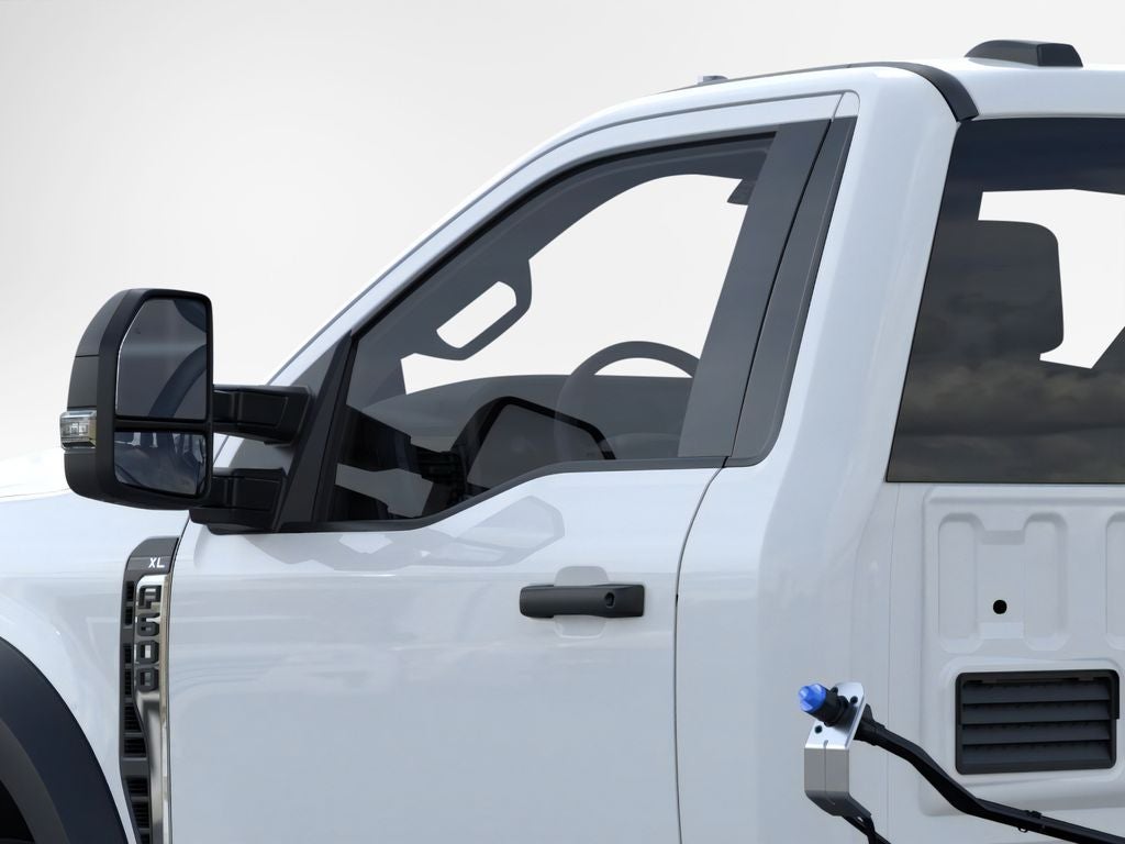 2026 Ford F-600SD XL DRW 4x4 / 6.7L Diesel / 120" CA Chassis
