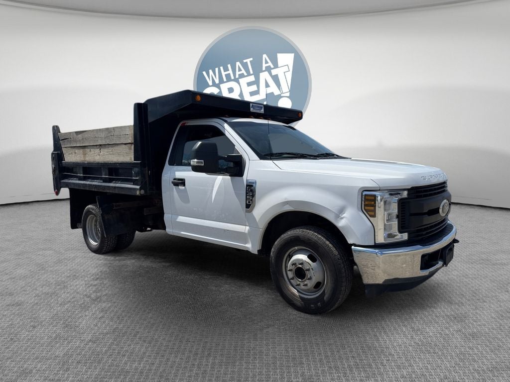 2019 Ford F-350SD XL DRW / 6.2L V8 / 9' Steel Dump