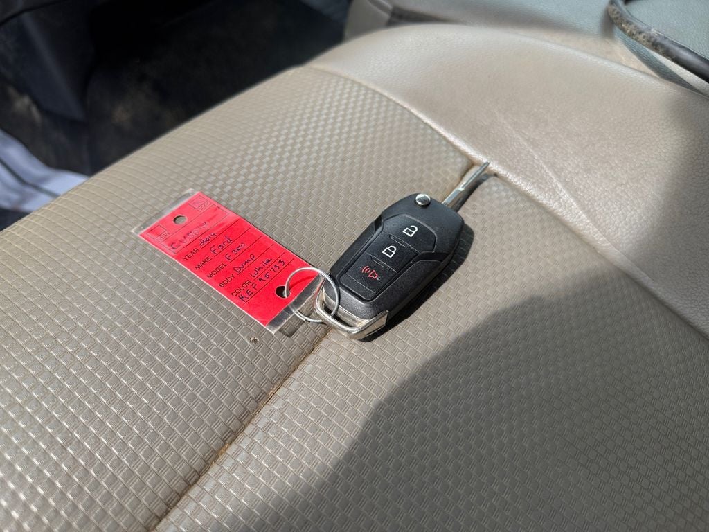 2019 Ford F-350SD XL DRW / 6.2L V8 / 9' Steel Dump