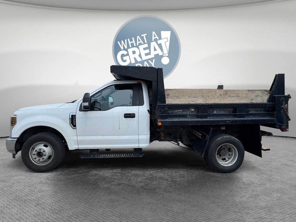 2019 Ford F-350SD XL DRW / 6.2L V8 / 9' Steel Dump