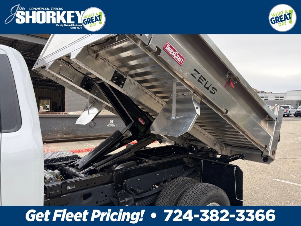 2026 Ford F-350SD XL DRW 4x4 / 7.3L V8 / 9'3" Dropside Dump