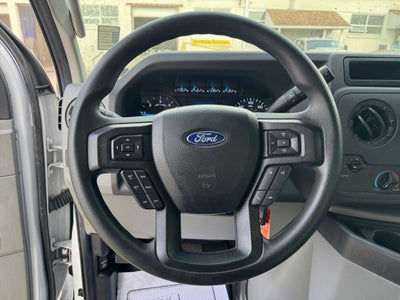2022 Ford E-350SD Base Cutaway