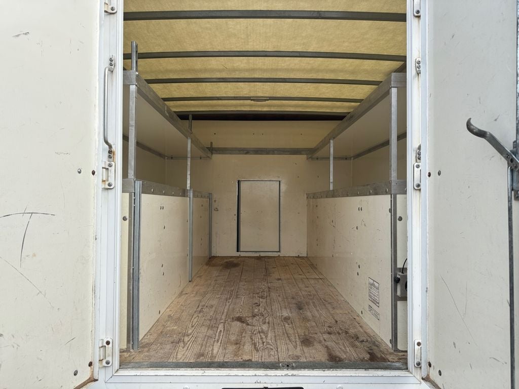 2022 Ford E-350SD Base Cutaway