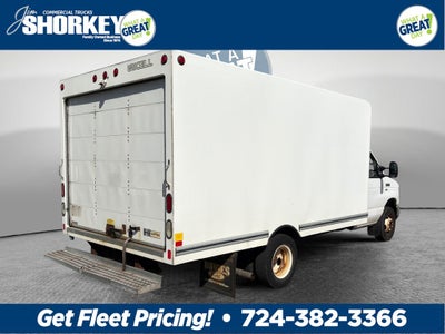 2016 Ford E-350SD Base DRW / 5.4L V8 / 14' Box