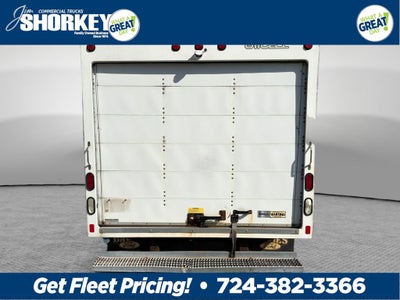 2016 Ford E-350SD Base DRW / 5.4L V8 / 14' Box