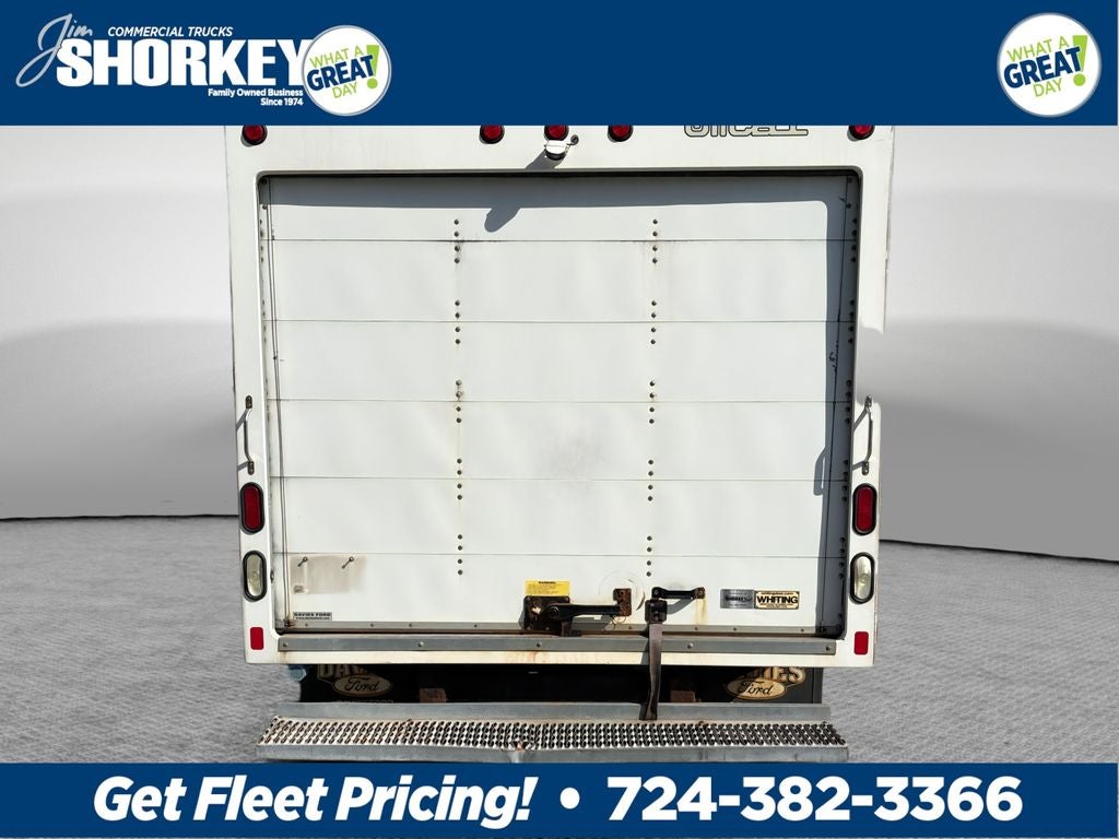 2016 Ford E-350SD Base DRW / 5.4L V8 / 14' Box