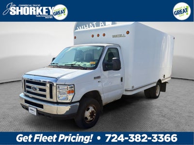 2016 Ford E-350SD Base DRW / 5.4L V8 / 14' Box