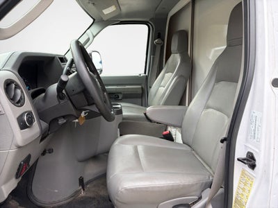 2022 Ford E-450SD Base DRW / 7.3L V8 / 17' Box