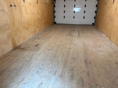 2022 Ford E-450SD Base DRW / 7.3L V8 / 17' Box
