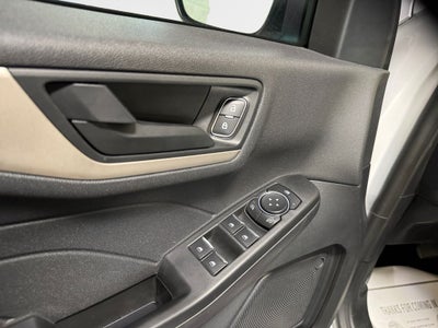 2022 Ford Escape Hybrid SE
