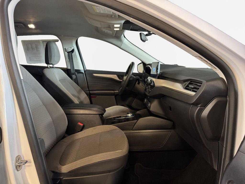 2022 Ford Escape Hybrid SE
