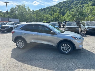 2022 Ford Escape Hybrid SE