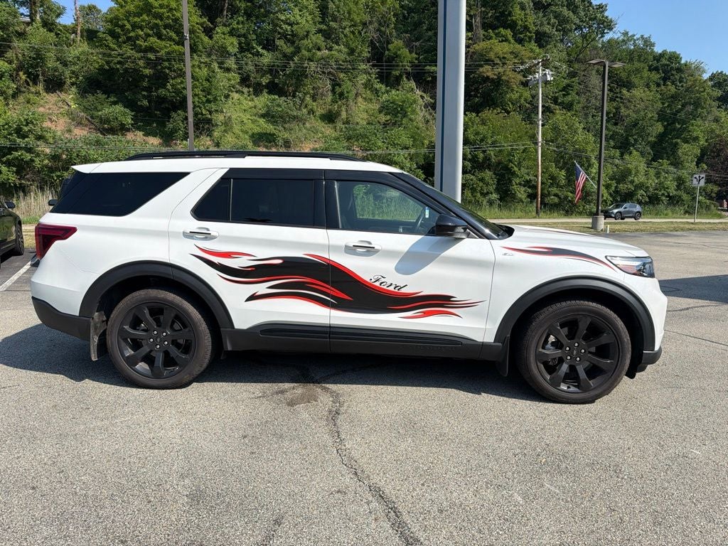 2022 Ford Explorer ST-Line