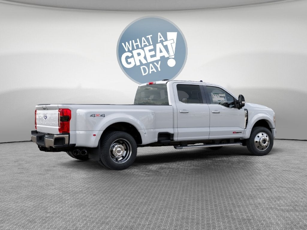 2027 Ford F-450SD Lariat DRW