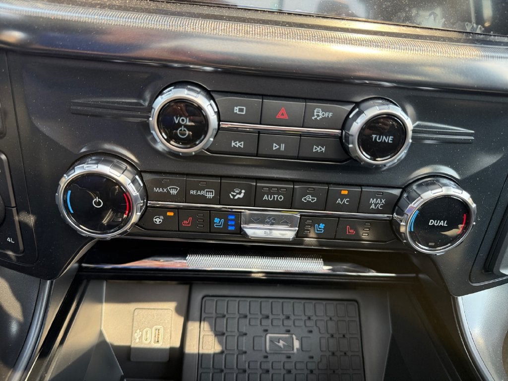 2026 Ford F-150 Lariat Black Widow